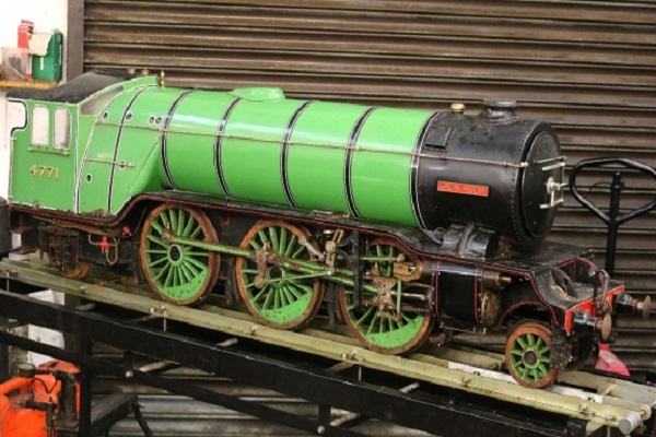 45mm轨距蒸汽动力机车模型（绿箭）Green Arrow 2-6-2图纸资源下载